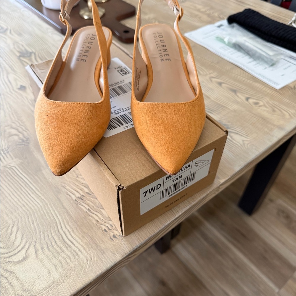 Journee Collection Tan Pointed Flats